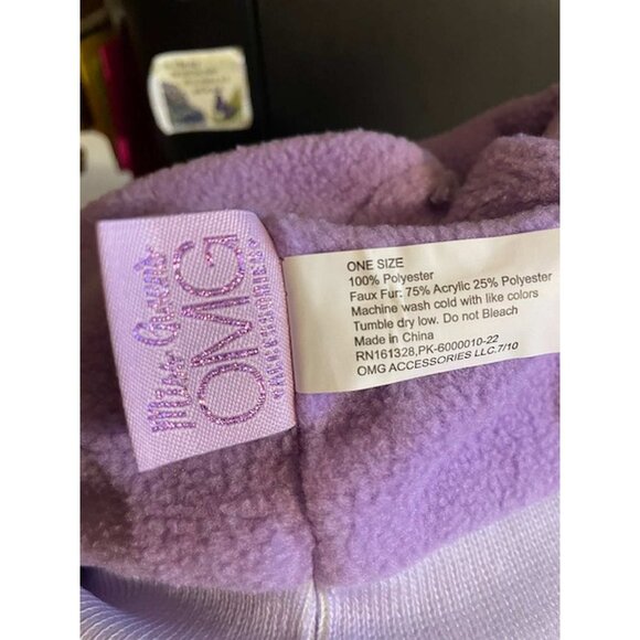 Miss Gwen OMG Girl's Bella Hearts Printed Pom Pom Beanie & Gloves Set (4446) - Picture 9 of 12